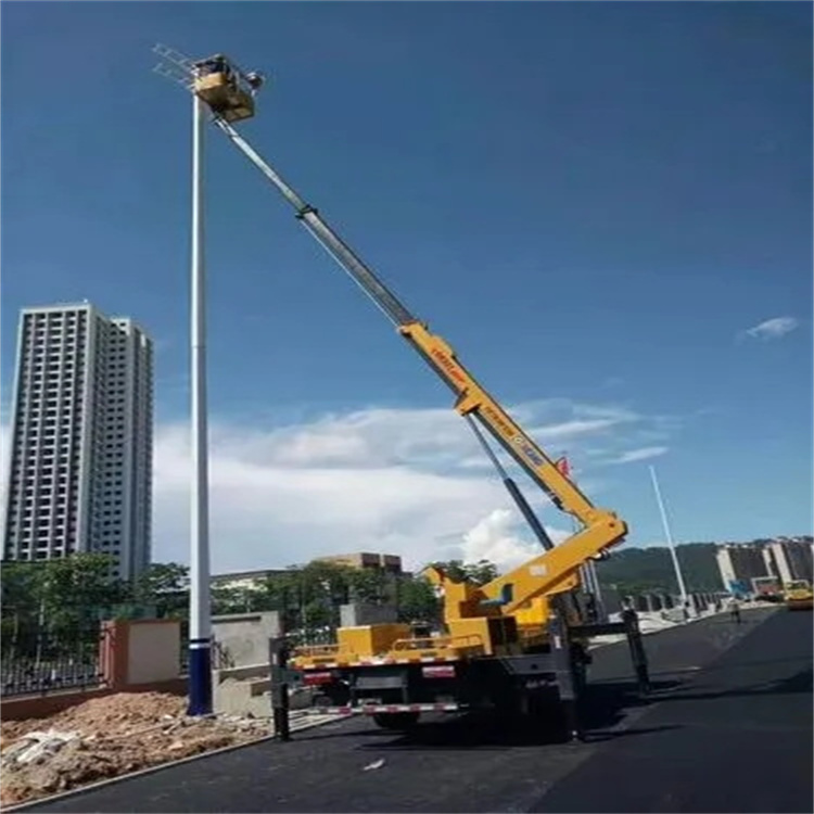 禹城维修路灯的曲臂升降车出租